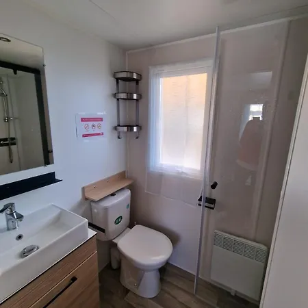 Кемпинг Dc - L'amira 3ch, 2 Sdb, 40m2, Confort Et Detente *
