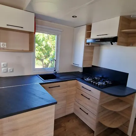 Кемпинг Dc - L'amira 3ch, 2 Sdb, 40m2, Confort Et Detente